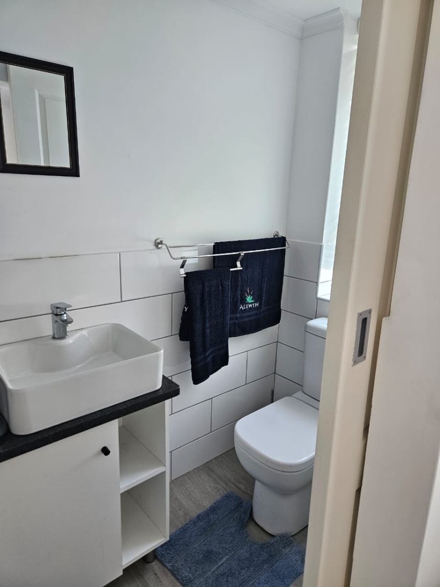 2 Bedroom Property for Sale in Stilbaai Wes Western Cape